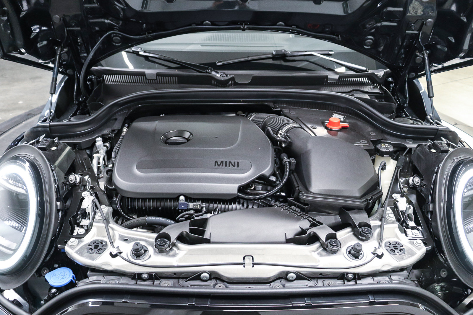 New 2027 MINI Cooper John Cooper Works FWD image 32