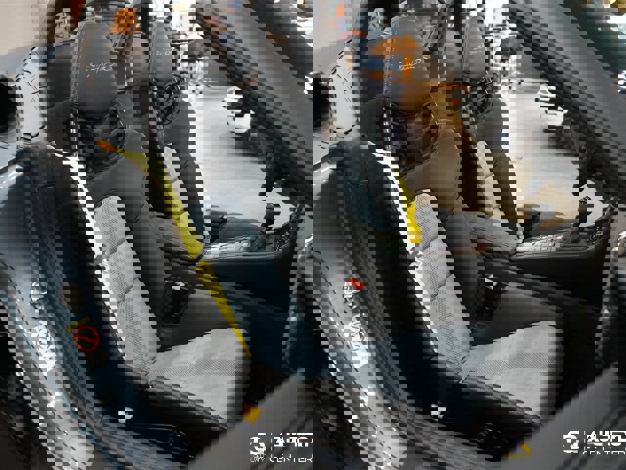 Used 2025 Porsche 718 Boxster Spyder RS image 34