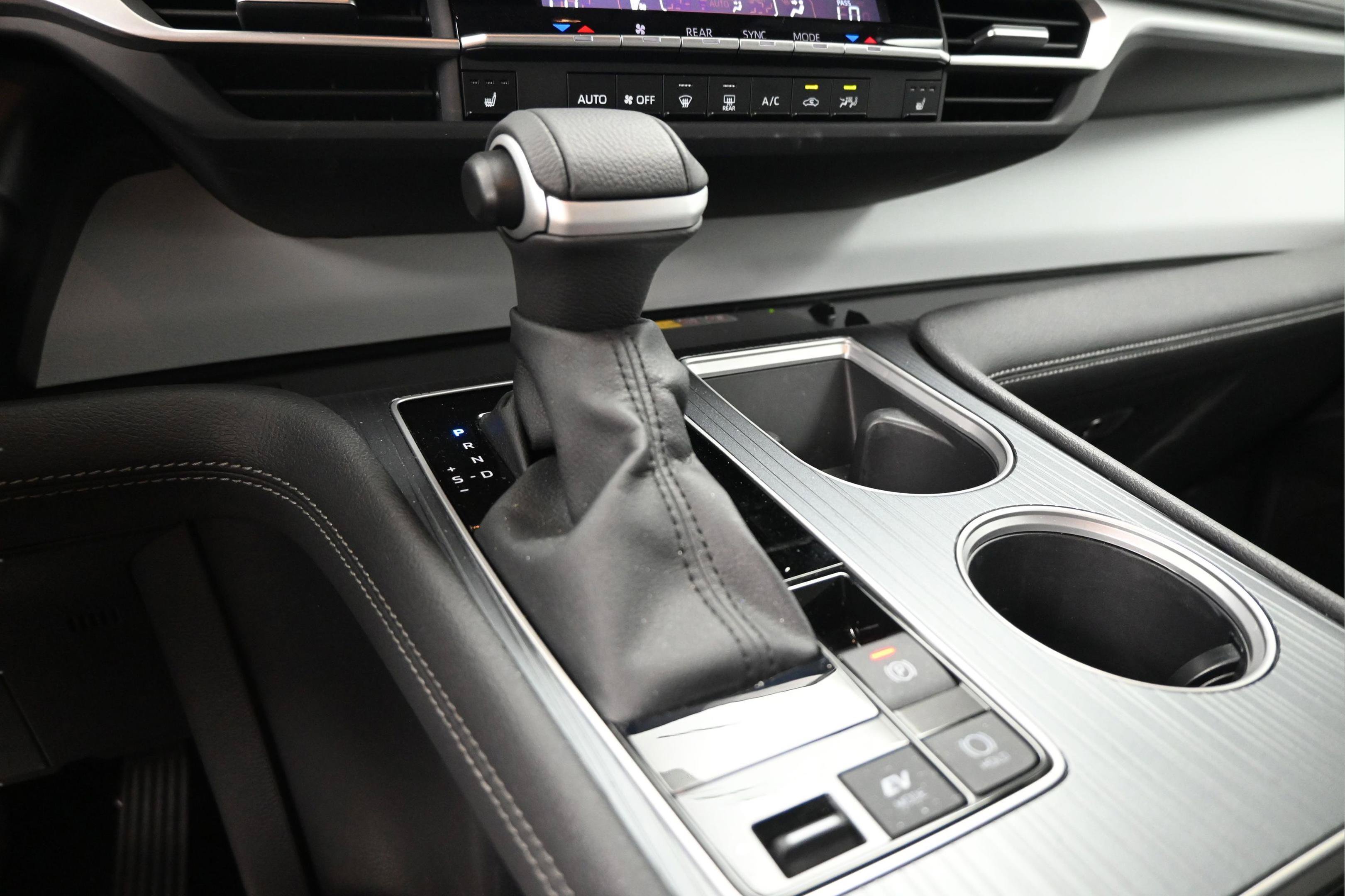 Certified 2026 Toyota Sienna XLE FWD image 31
