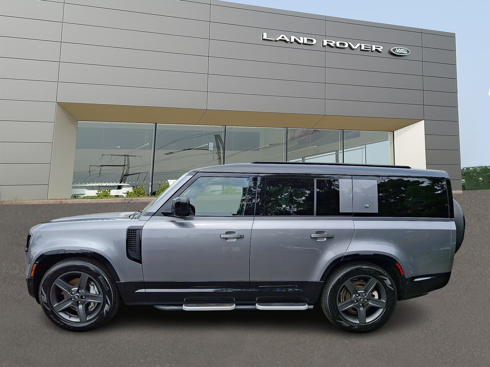 Used 2023 Land Rover Defender 110 X-Dynamic SE AWD/4WD image 6