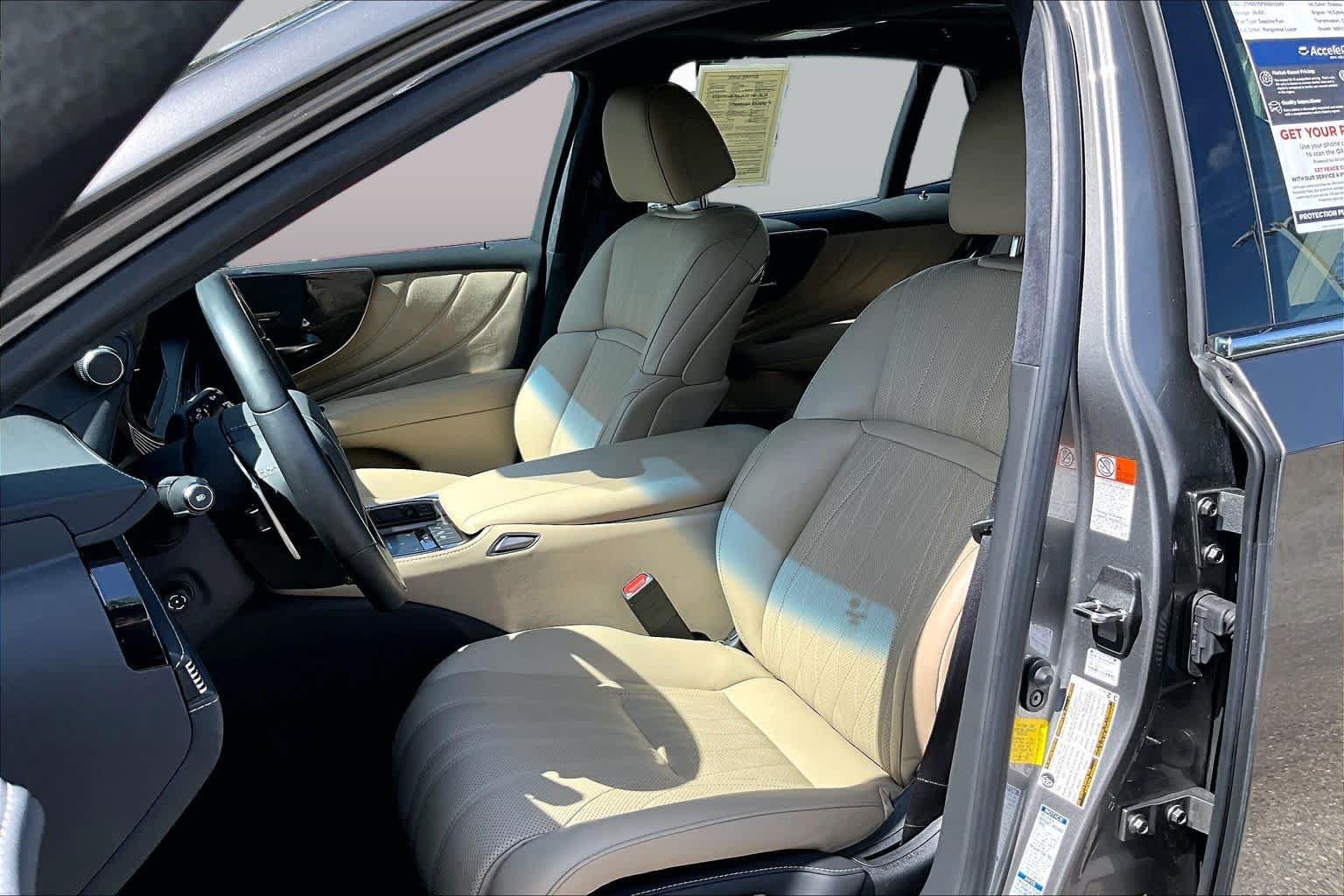 Used 2022 Lexus LS 500 AWD w/ Interior Upgrade Package image 8