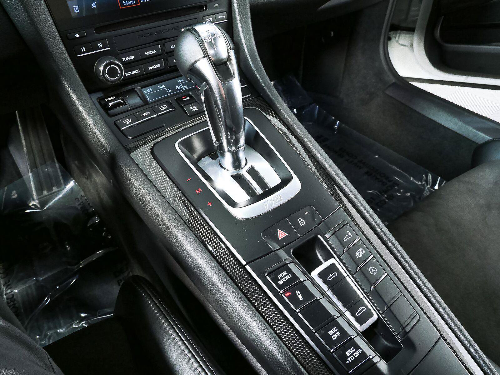 Used 2021 Porsche 718 Boxster Spyder RWD image 26