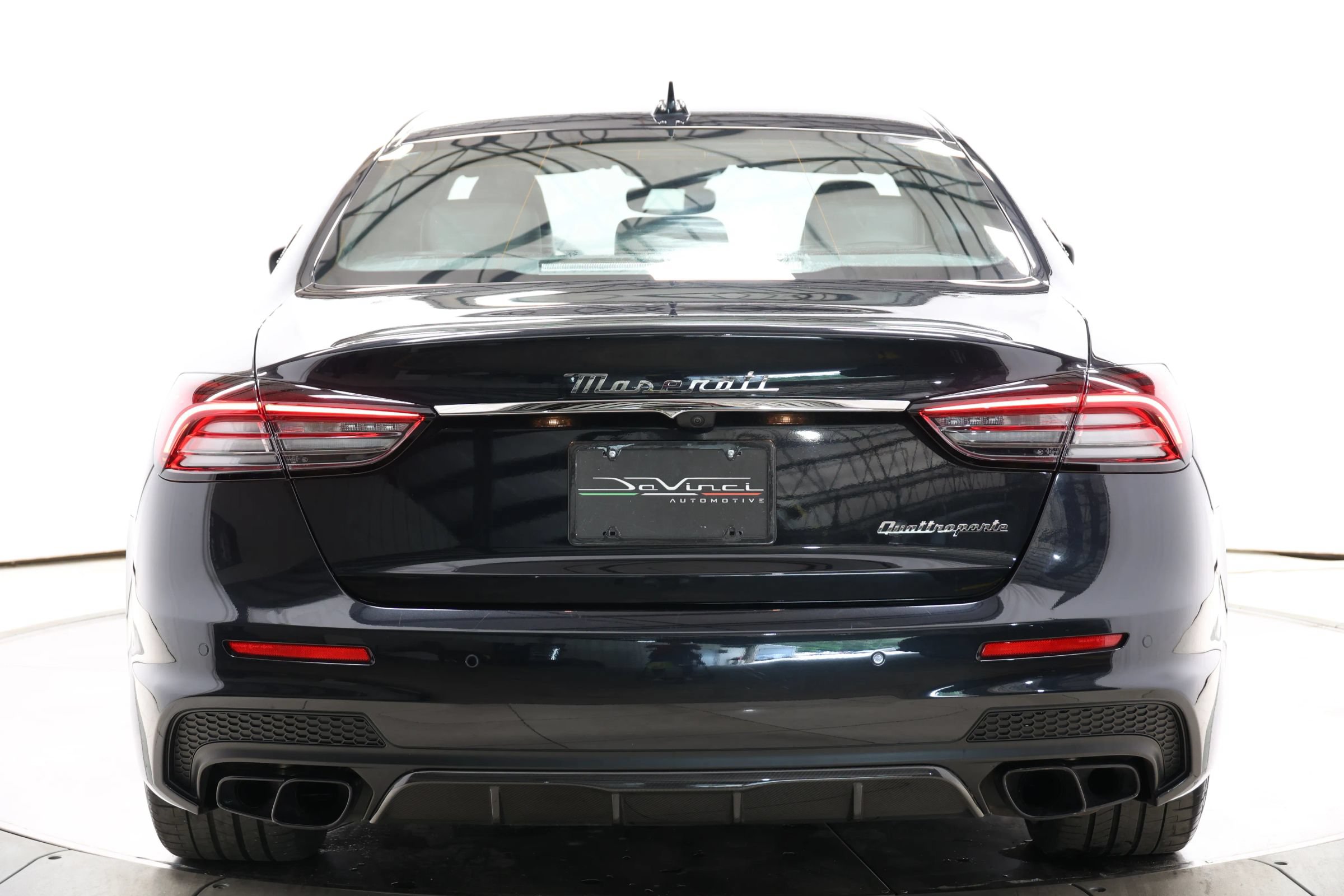 Used 2022 Maserati Quattroporte Trofeo RWD image 62