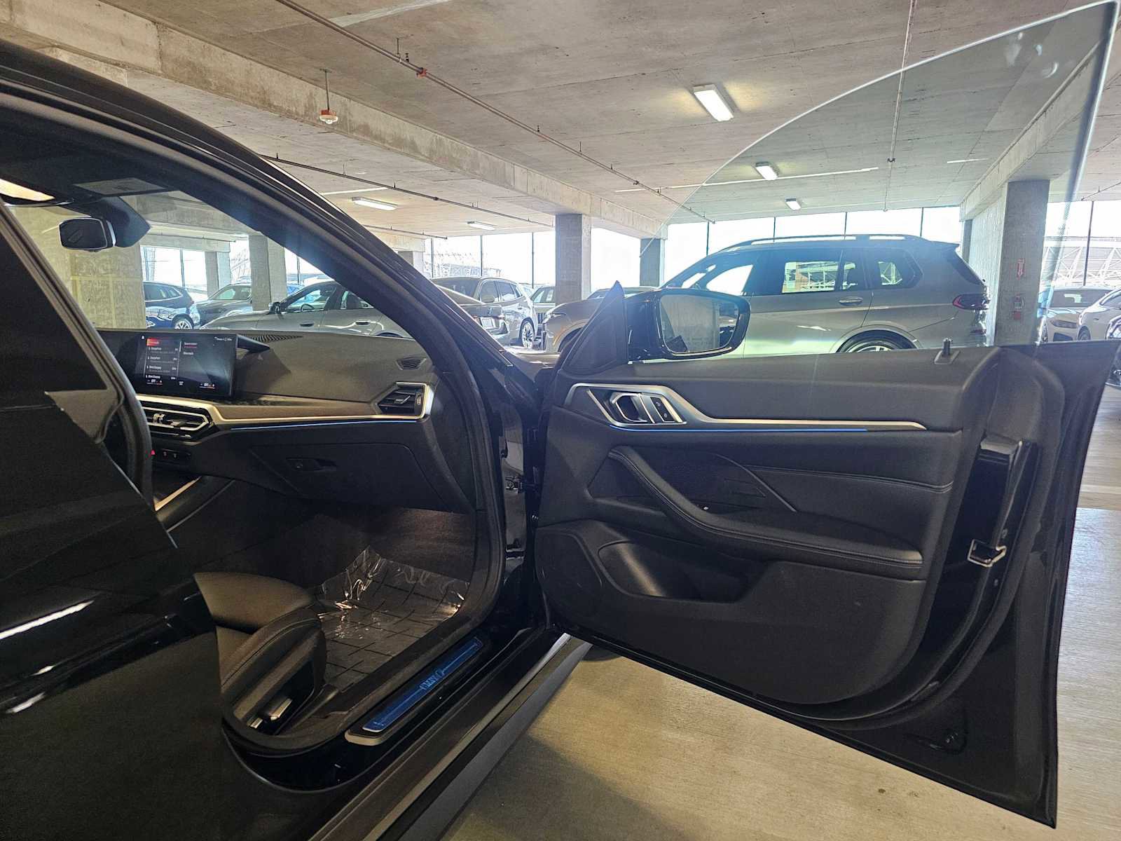 Used 2023 BMW i4 eDrive35 w/ Premium Package image 40