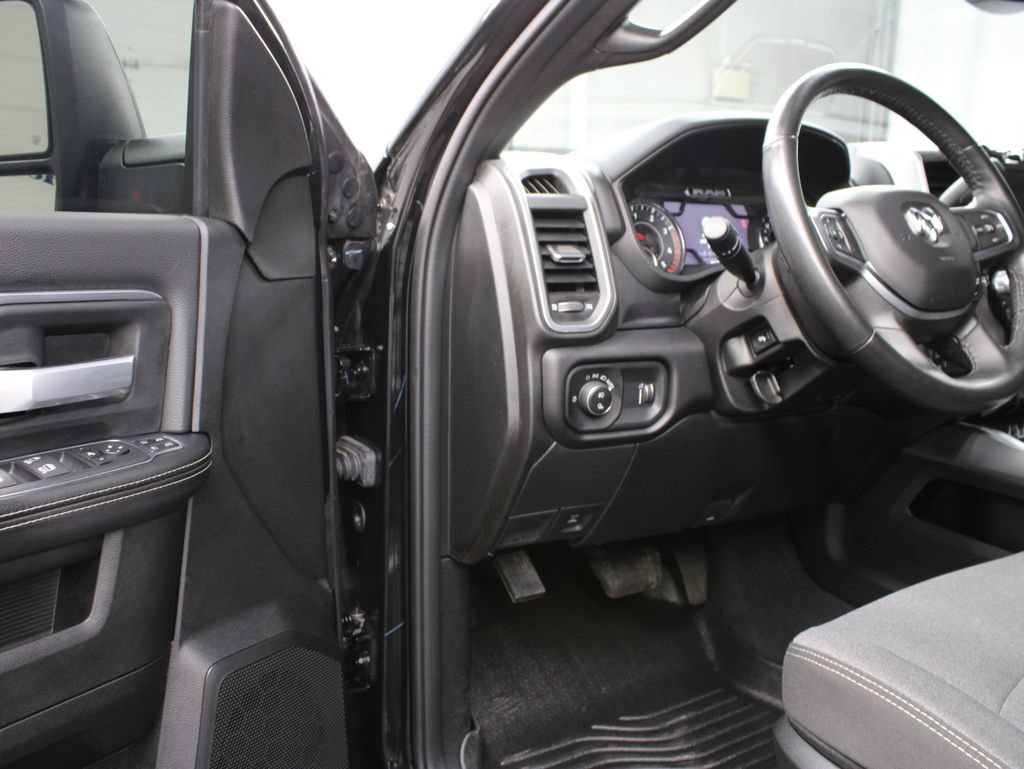 Used 2024 RAM 2500 Big Horn w/ Night Edition AWD/4WD image 52