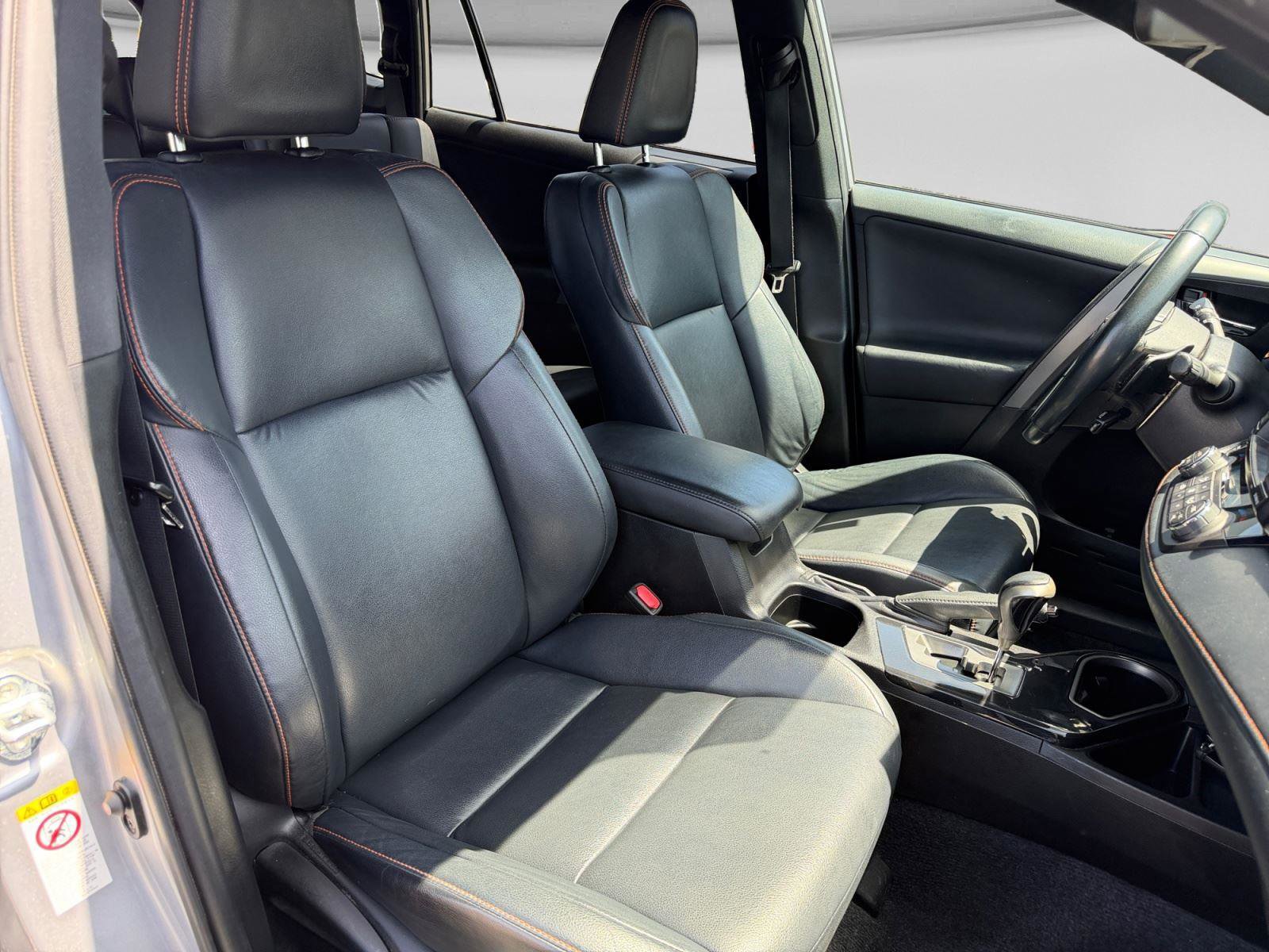 Used 2016 Toyota RAV4 SE FWD image 11