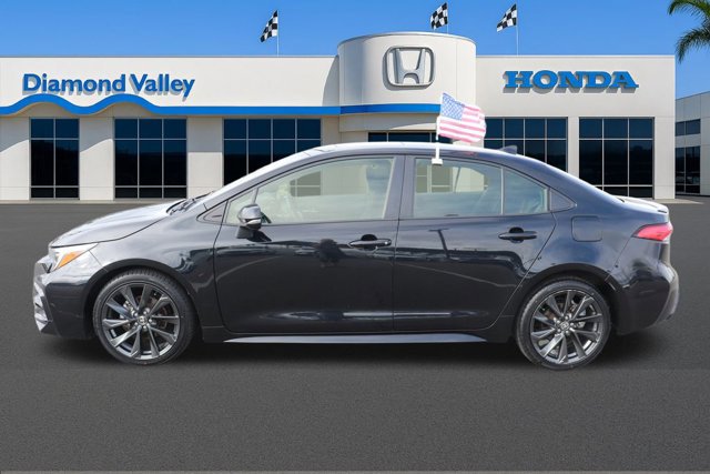 Used 2024 Toyota Corolla SE w/ SE Premium Package image 9