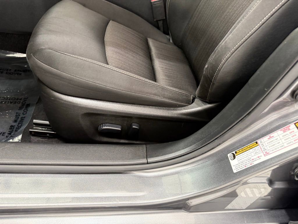 Used 2024 Nissan Altima 2.5 SV FWD image 12