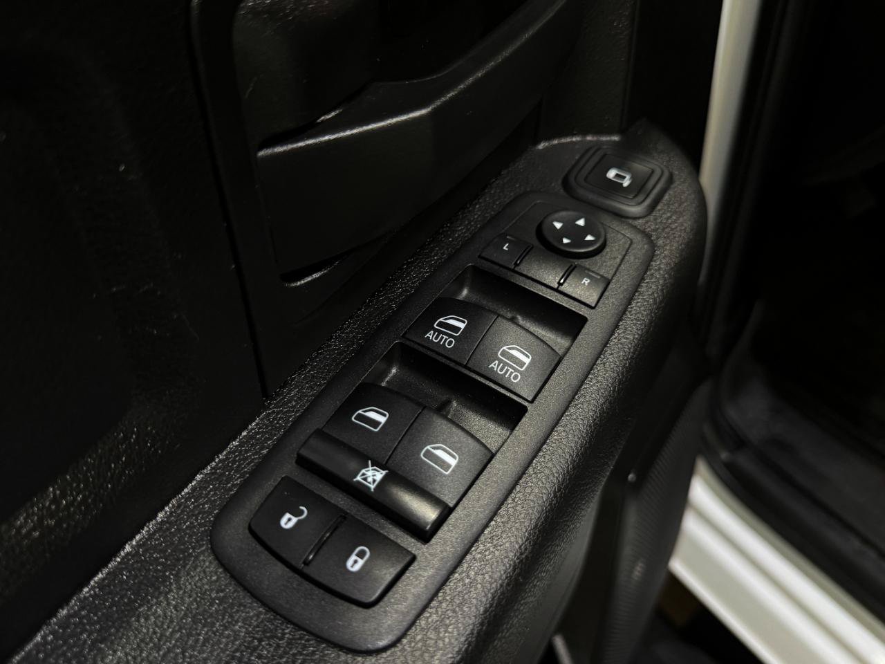 Used 2024 RAM 3500 Tradesman AWD/4WD image 30
