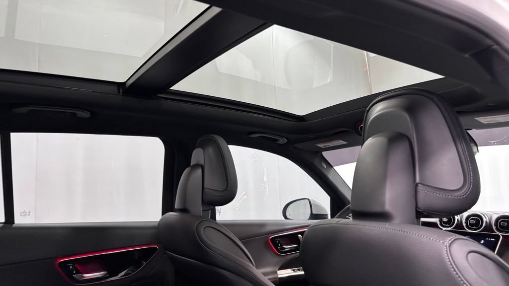 Certified 2025 Mercedes-Benz GLC 300 4MATIC image 26