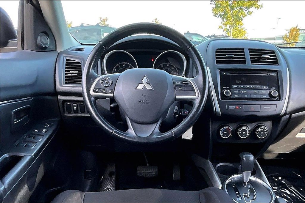 Used 2014 Mitsubishi Outlander Sport ES FWD image 17