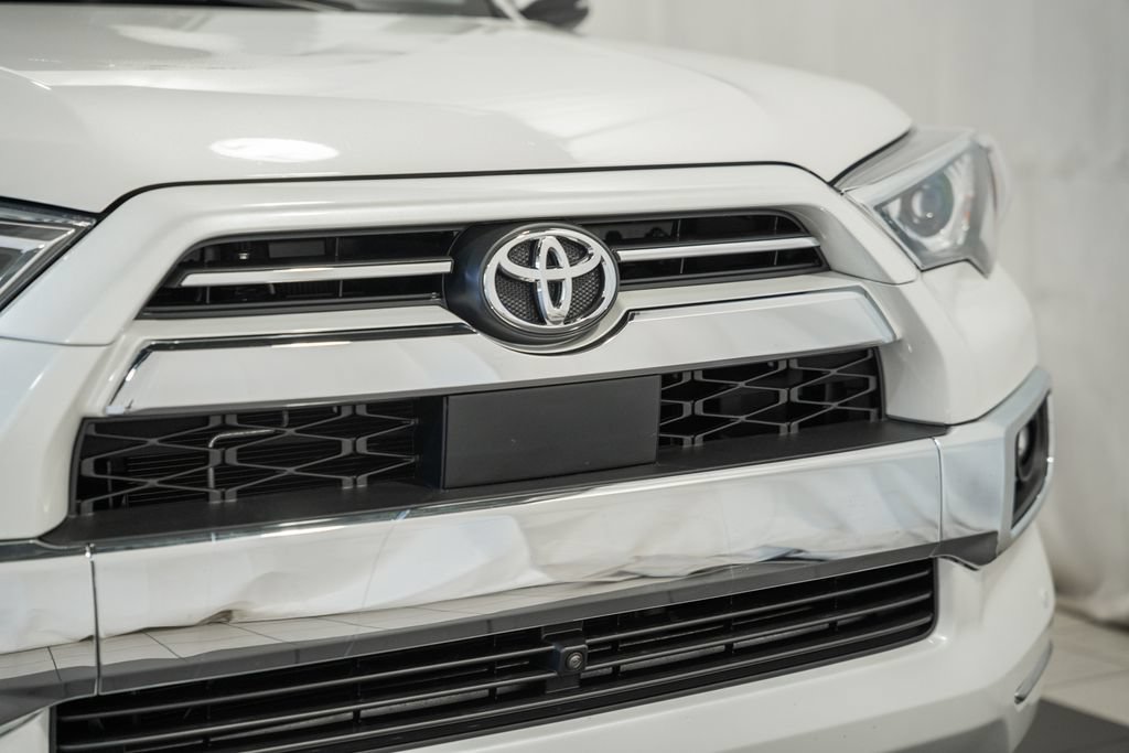 Used 2023 Toyota 4Runner Limited AWD/4WD image 9