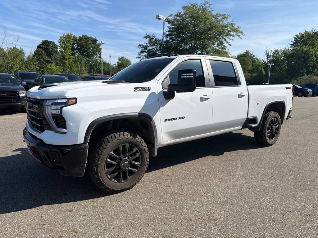 Used 2025 Chevrolet Silverado 2500 LT w/ Trail Boss Package AWD/4WD image 5