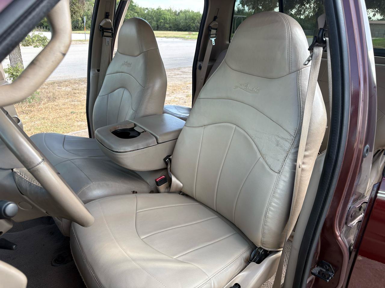 Used 2001 Ford F150 Lariat AWD/4WD image 39