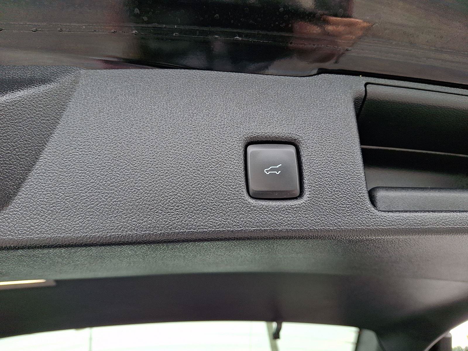 Certified 2022 Ford Escape SEL w/ SEL Stealth AWD Package image 30