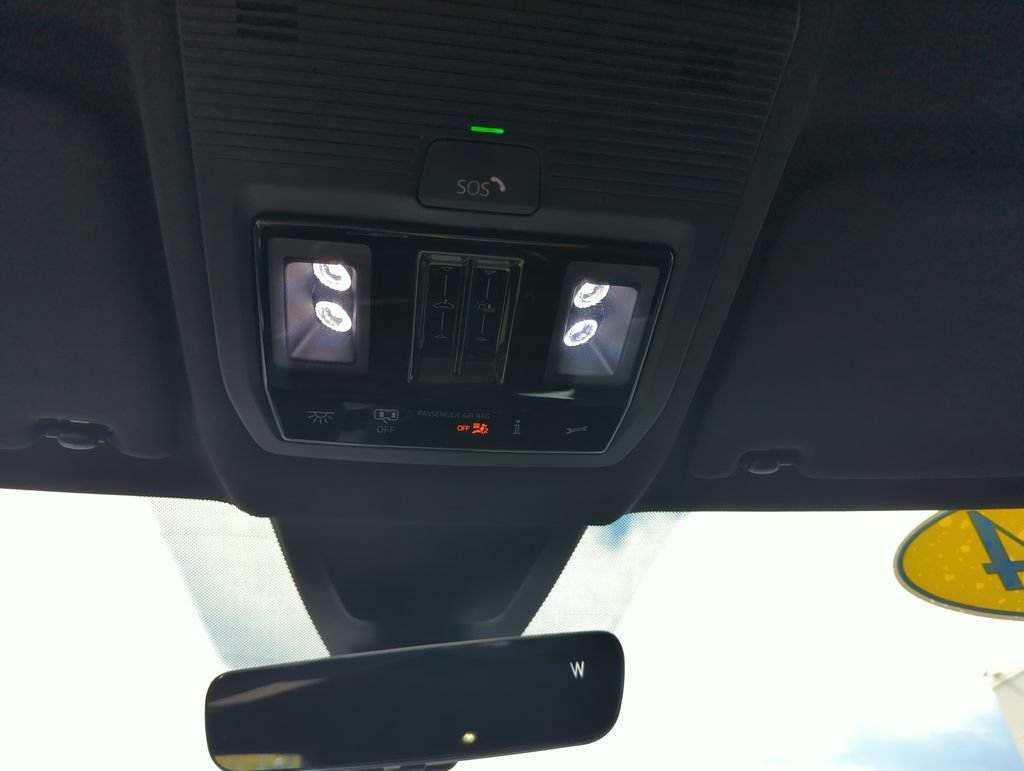Used 2024 Volkswagen Atlas Cross Sport SE w/ Panoramic Sunroof Package FWD image 26