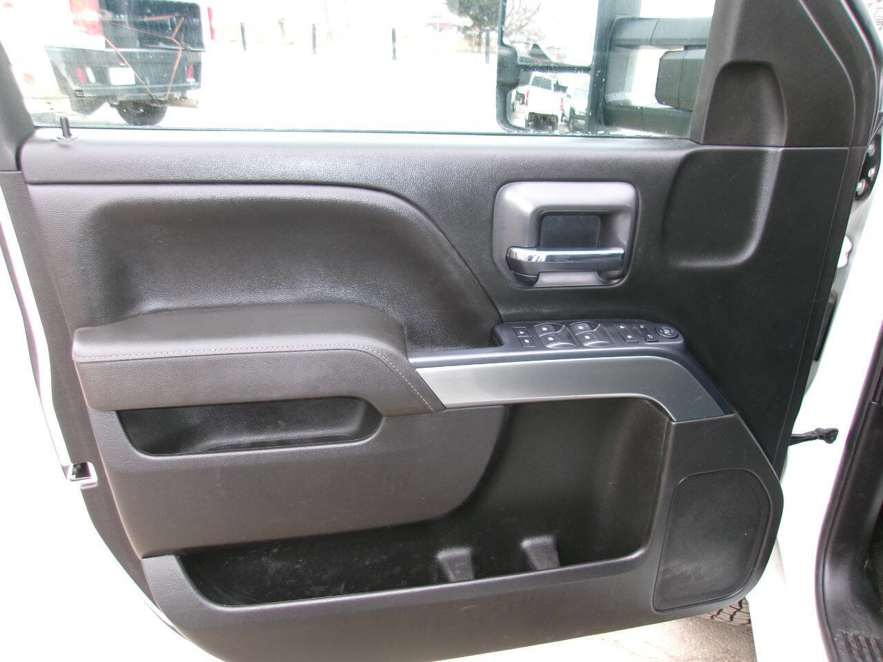 Used 2017 Chevrolet Silverado 3500 LT image 15