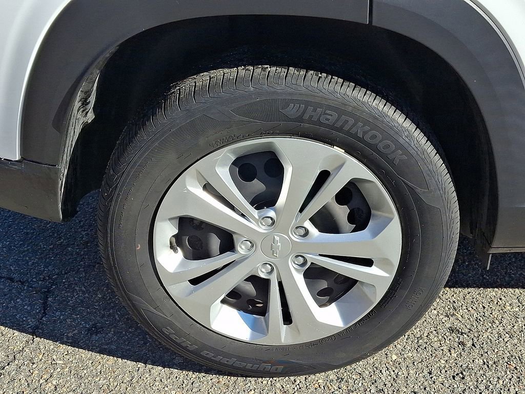 Used 2024 Chevrolet Trax LS image 10