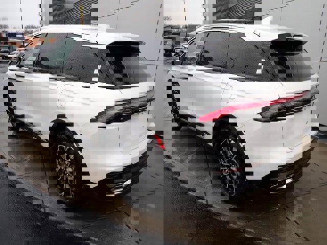 New 2026 Lincoln Nautilus Premier image 3