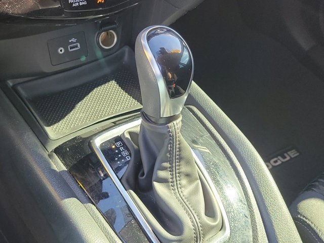 Used 2020 Nissan Rogue S image 25