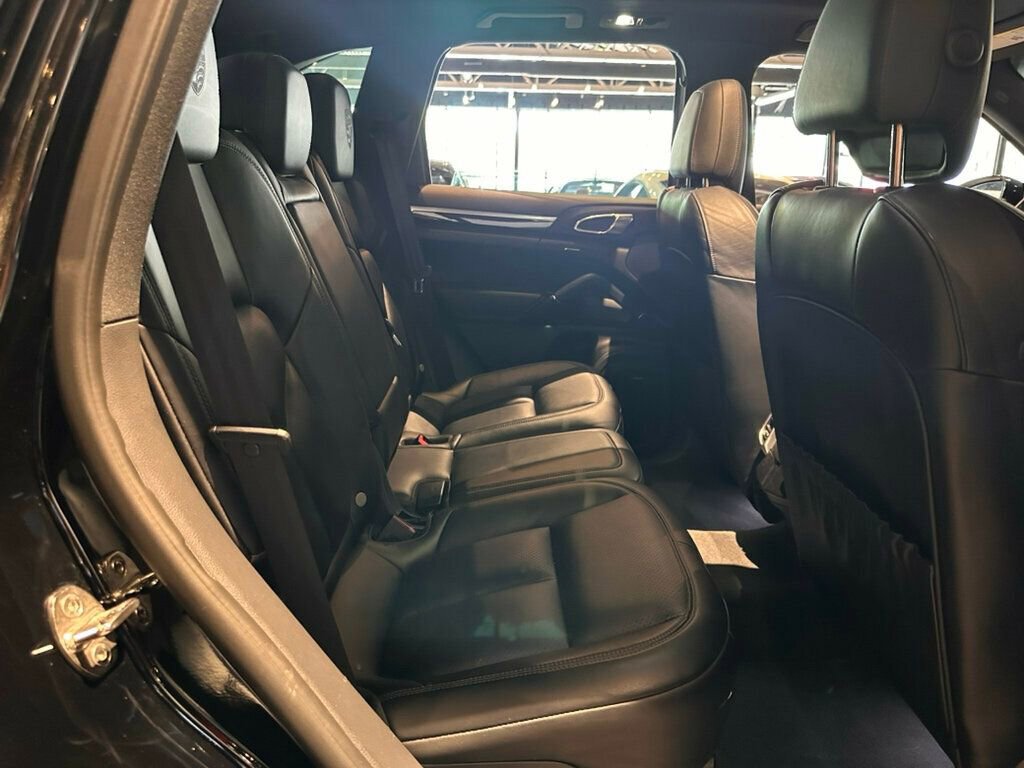 Used 2018 Porsche Cayenne AWD/4WD image 26
