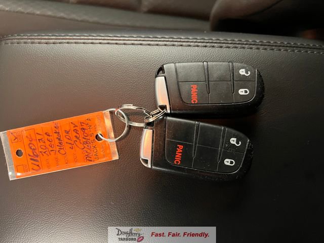 Used 2021 Jeep Grand Cherokee Laredo RWD image 54