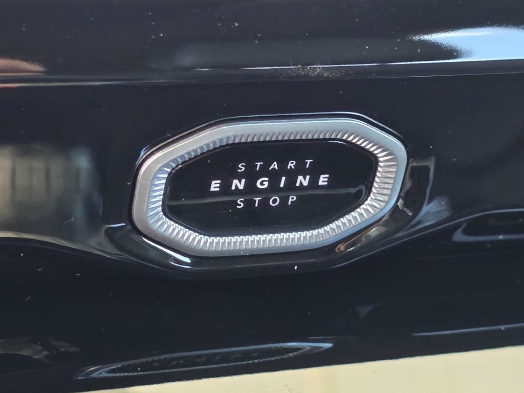 New 2026 Jeep Grand Cherokee L 2WD image 25