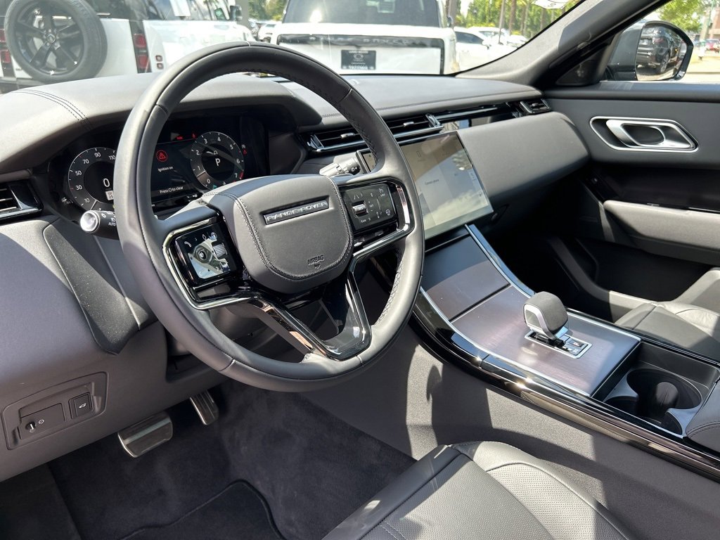 New 2026 Land Rover Range Rover Velar Dynamic SE image 24