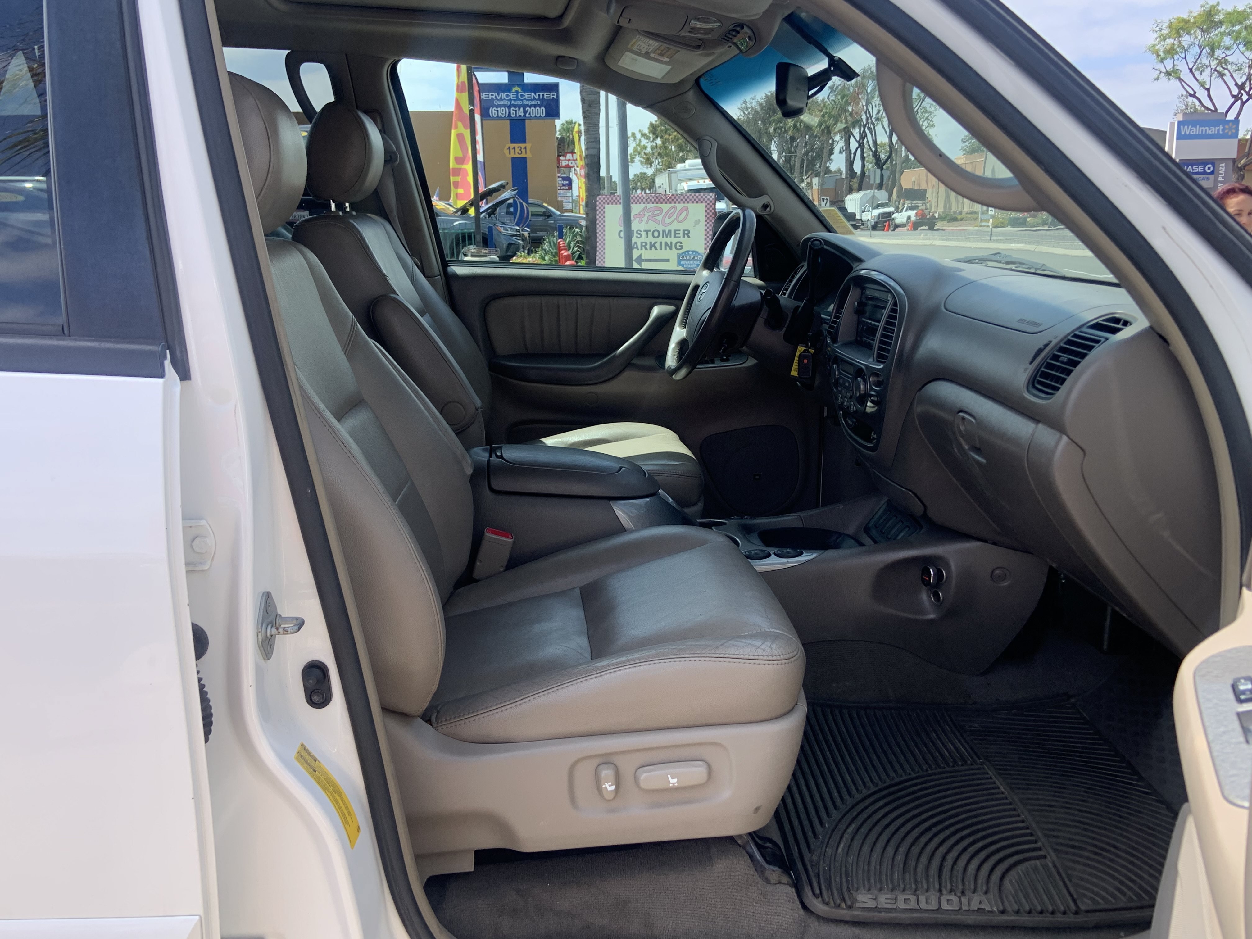 Used 2007 Toyota Sequoia Limited RWD image 8
