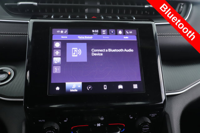Used 2025 Jeep Grand Cherokee Altitude AWD/4WD image 6