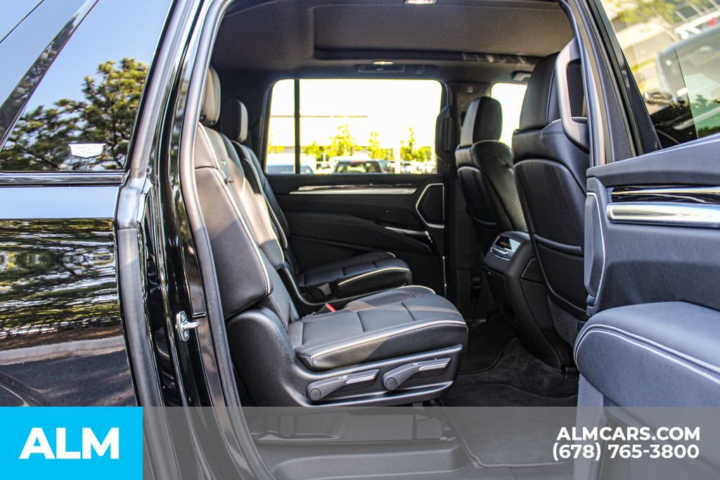 Used 2026 Cadillac Escalade ESV Sport AWD/4WD image 21