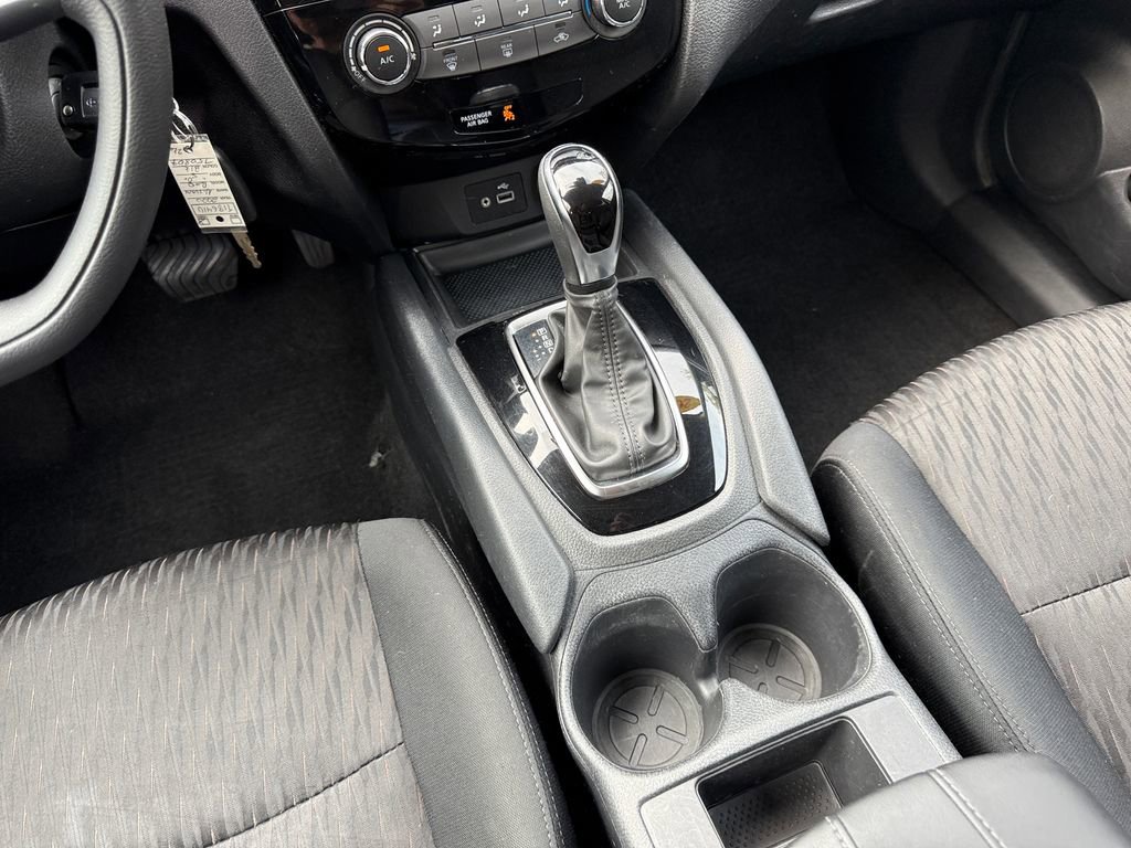 Used 2020 Nissan Rogue S AWD/4WD image 13