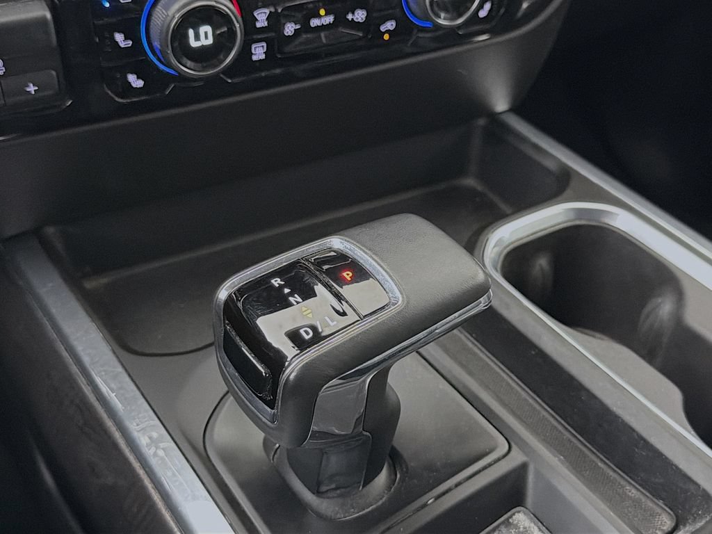Used 2025 Chevrolet Silverado 1500 LTZ AWD/4WD image 21