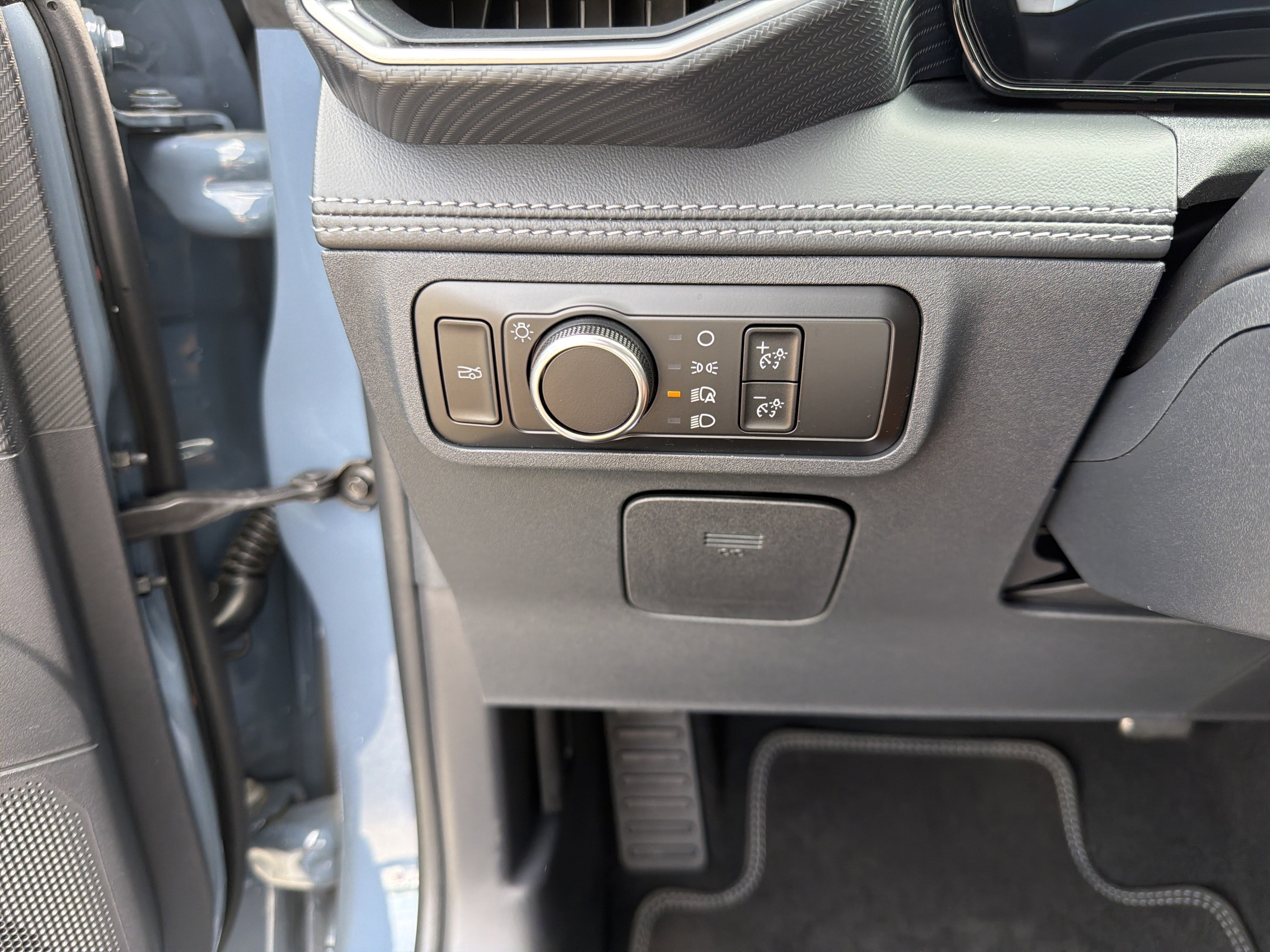 Used 2024 Ford Mustang Premium RWD image 13