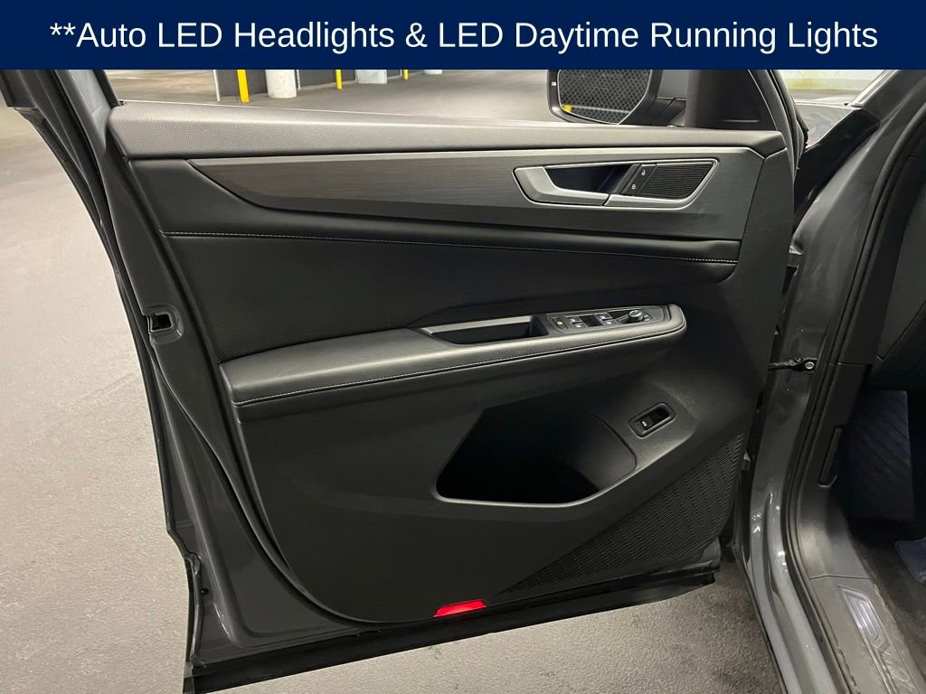 Used 2024 Volkswagen Atlas Cross Sport SE w/ Panoramic Sunroof Package image 17