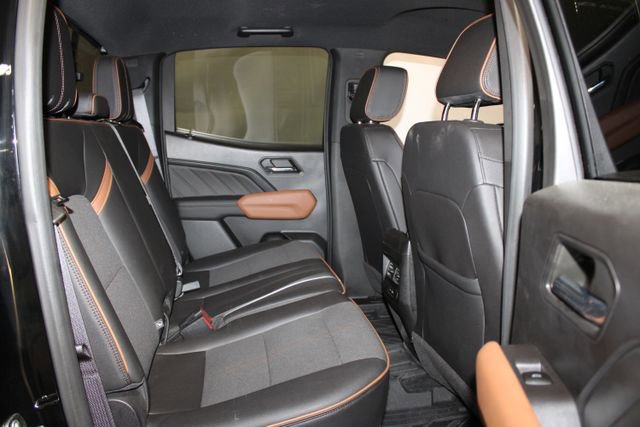 Used 2023 GMC Canyon AT4 w/ Technology Package AWD/4WD image 11