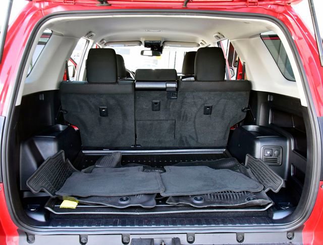 Certified 2024 Toyota 4Runner TRD Off-Road image 32