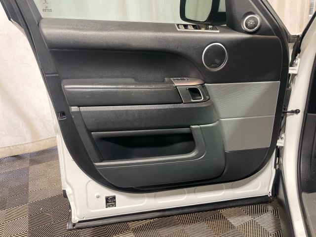 Used 2018 Land Rover Range Rover Sport HSE AWD/4WD image 29