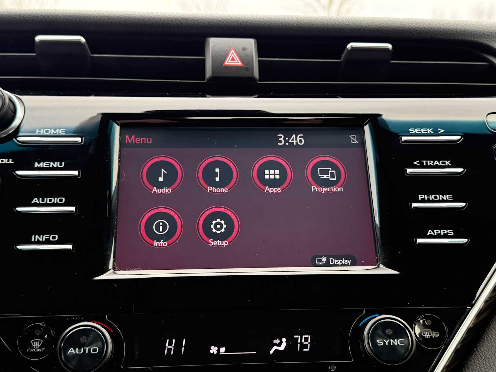 Used 2018 Toyota Camry XLE image 24