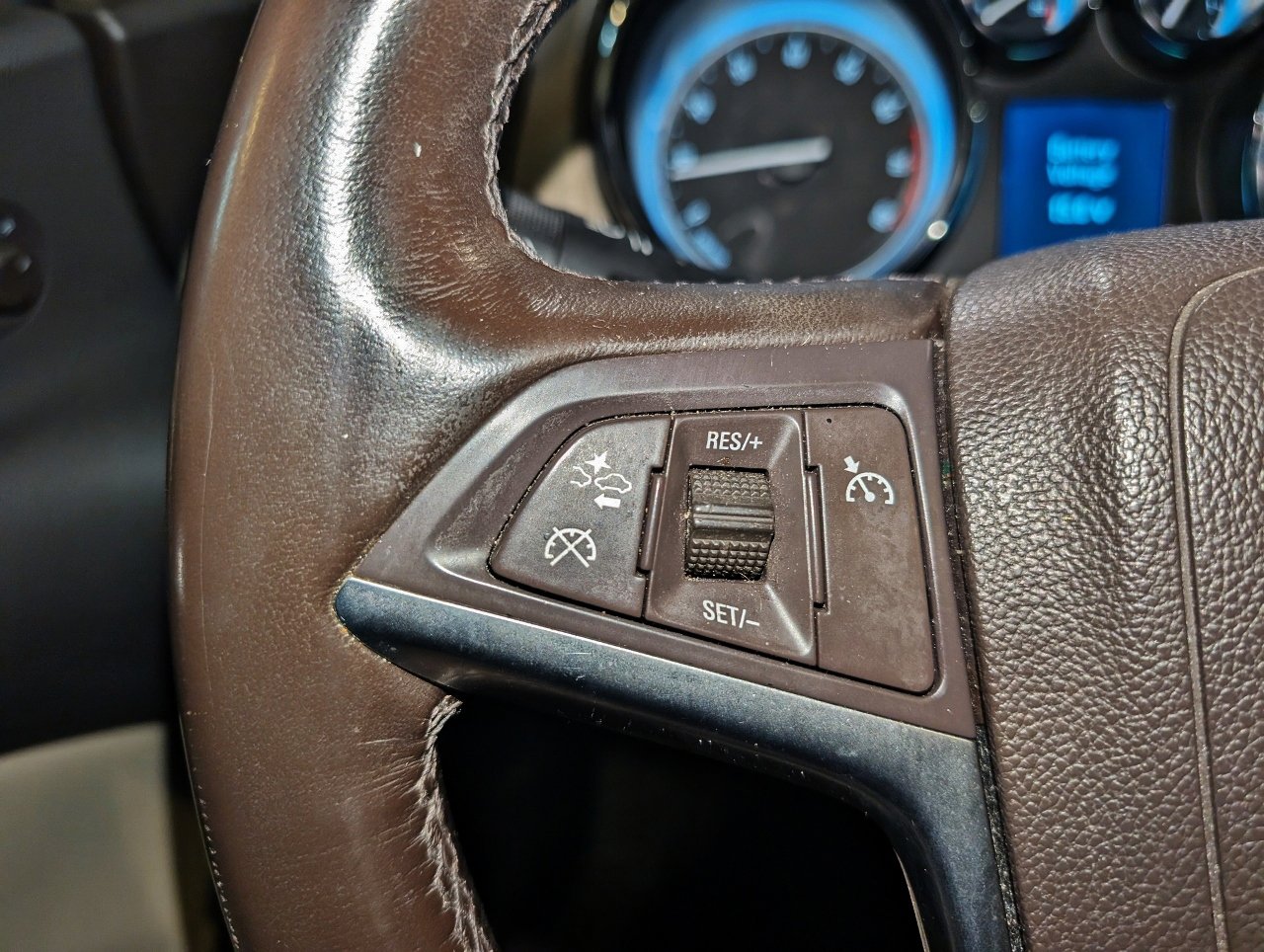 Used 2015 Buick Verano Leather w/ Experience Buick Package image 44