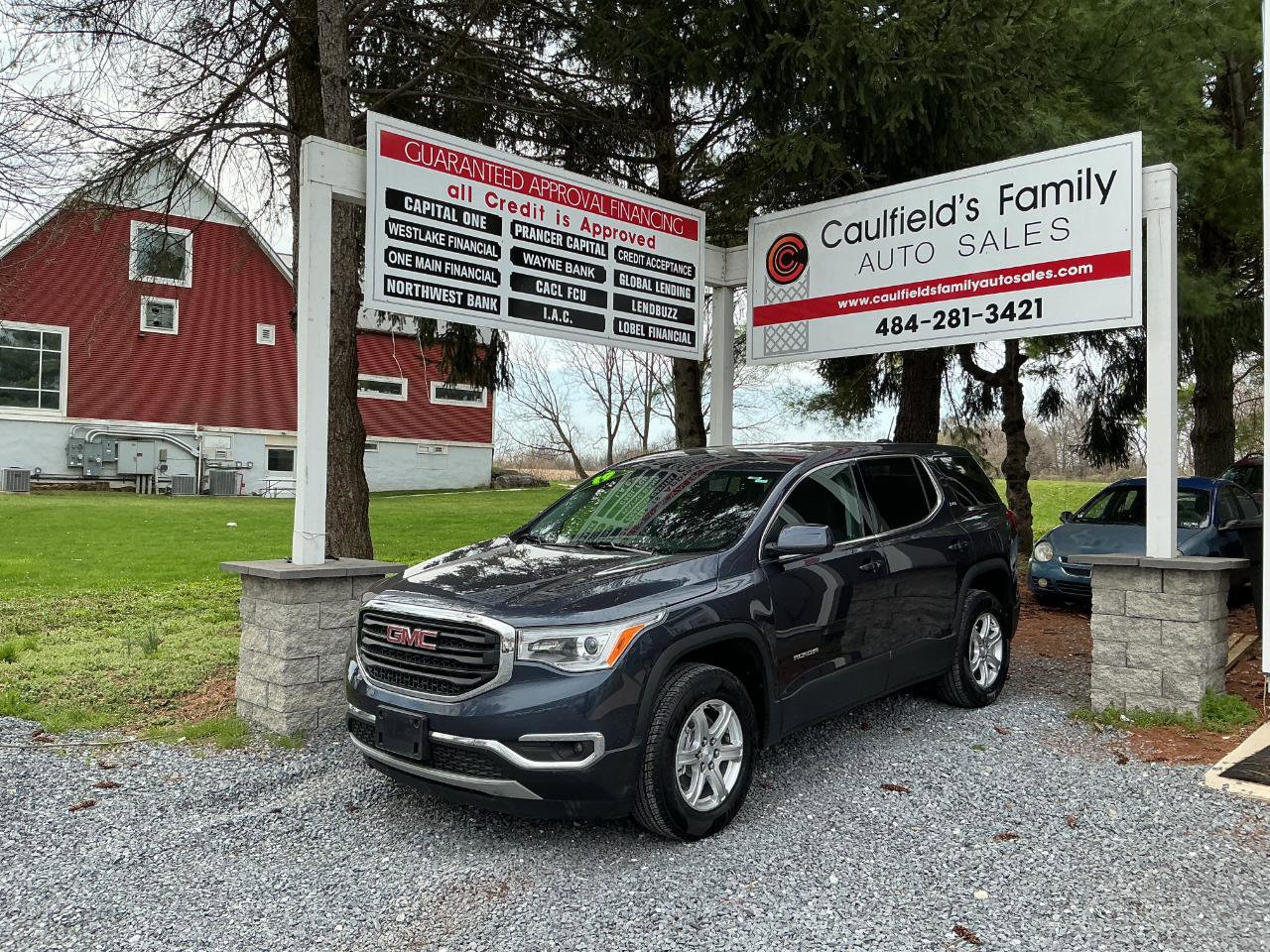 Used 2019 GMC Acadia SLE image 1