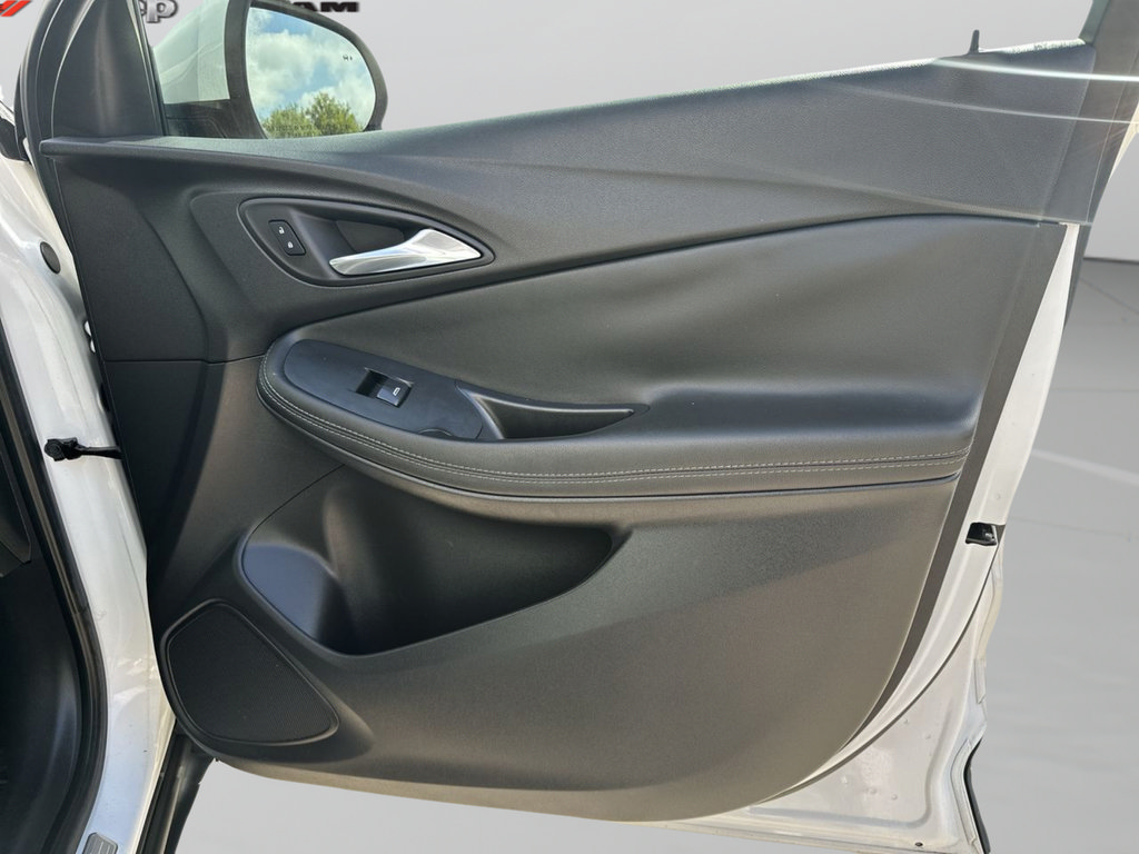 Used 2022 Buick Encore GX Select FWD image 37
