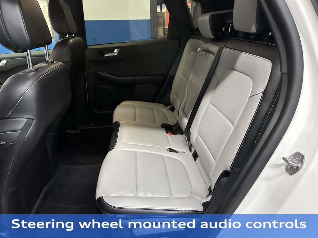 Used 2023 Ford Escape Platinum AWD/4WD image 20