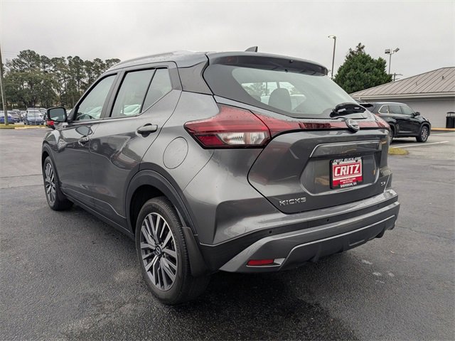 Used 2022 Nissan Kicks SV image 6