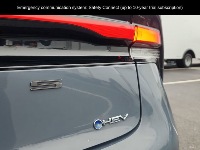 Used 2024 Toyota Prius LE image 14