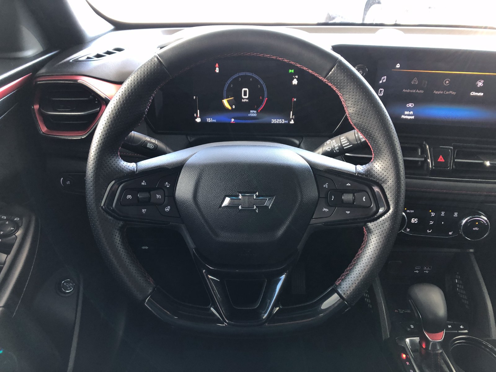 Used 2024 Chevrolet TrailBlazer RS w/ Convenience Package FWD image 18