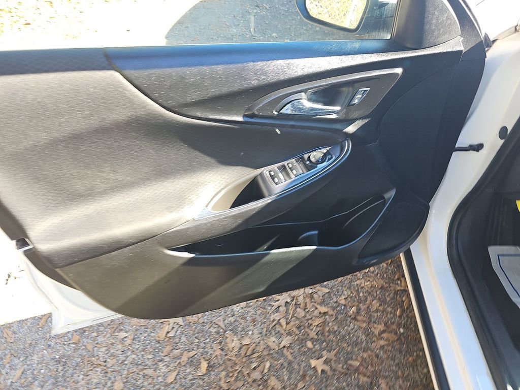 Used 2016 Chevrolet Malibu LT image 8