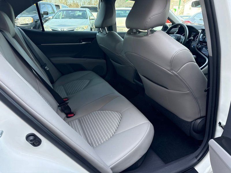Used 2021 Toyota Camry SE FWD image 20