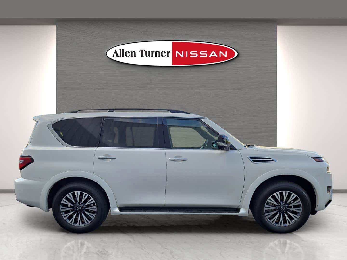 Used 2024 Nissan Armada SL w/ Midnight Edition Package RWD image 5