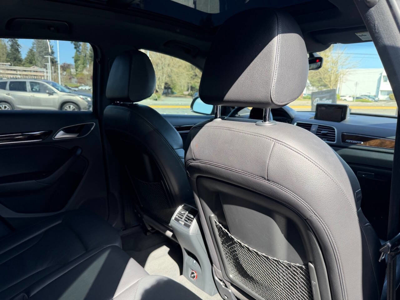Used 2018 Audi Q3 2.0T Premium Plus w/ Premium Plus Package AWD/4WD image 29